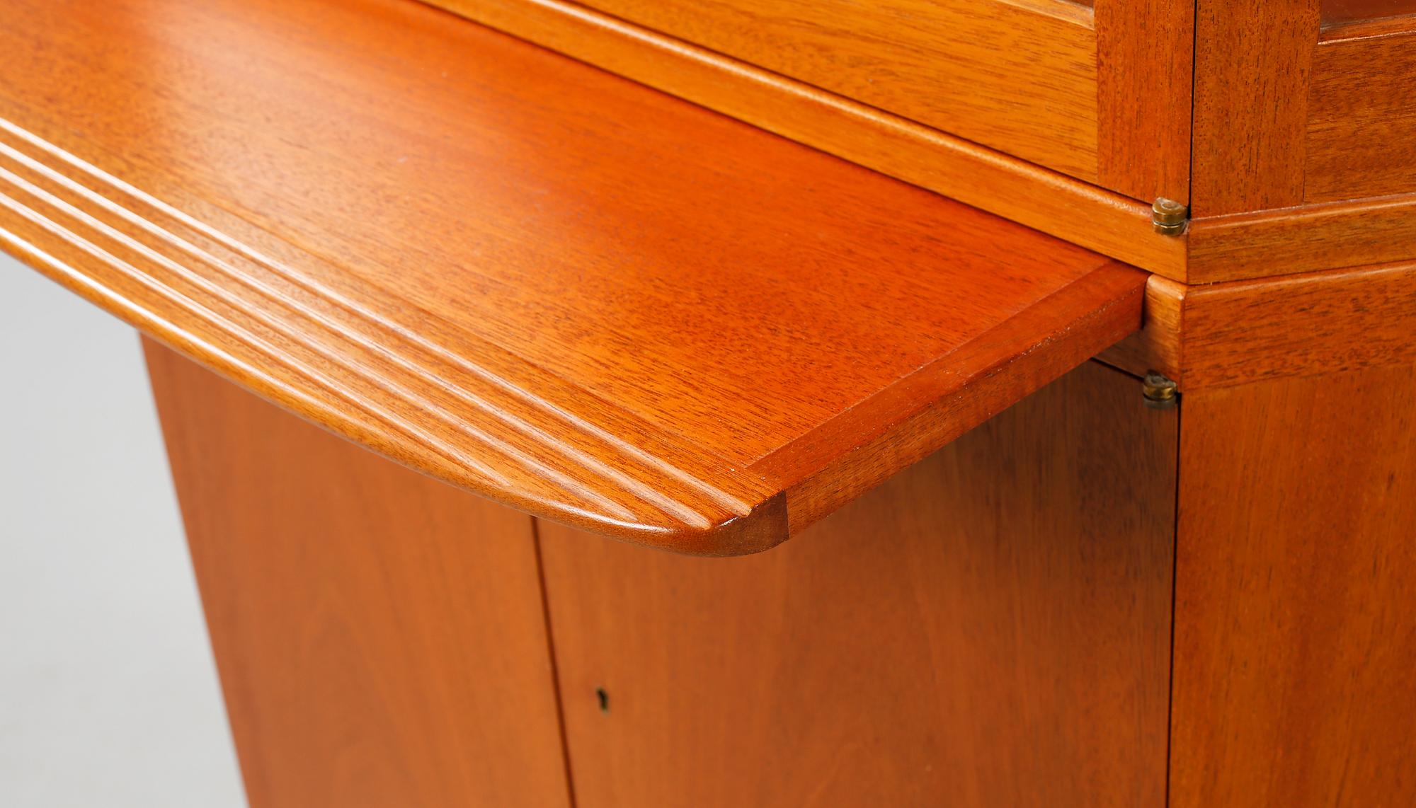 VITRINSKÅP, "Undantaget", Carl Malmsten, 1900-talets andra hälft.