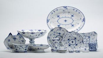 SERVISDELAR, 16 delar, "Musselmalet", Royal Copenhagen, porslin, 1900-tal.