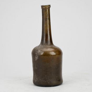 VINFLASKA, glas, sjöfynd, märkt Constantia wyn, Sydafrika, 1700-tal.