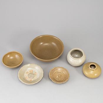 A group of six Southeast asian ceramics, presumably 16th-19th century.