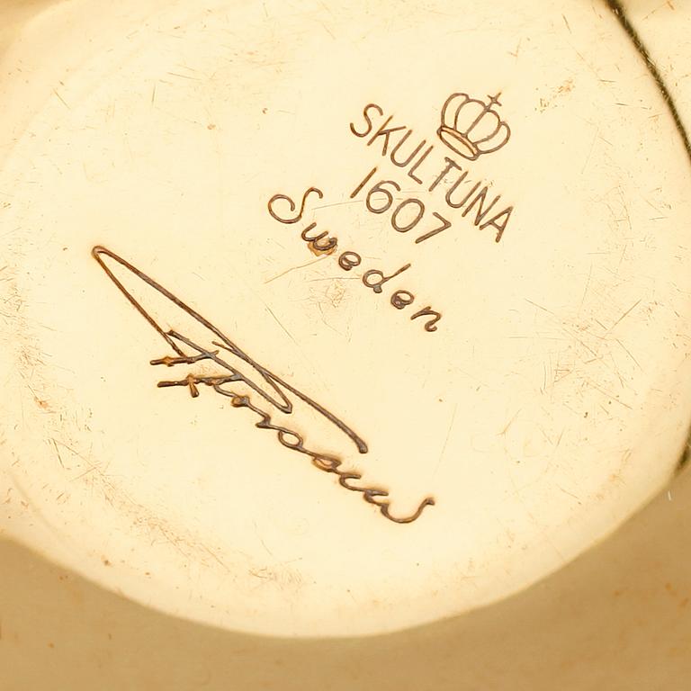 SUPKOPPAR, 9 st, mässing, Pierre Forsell, Skultuna, 1900-talets andra hälft.