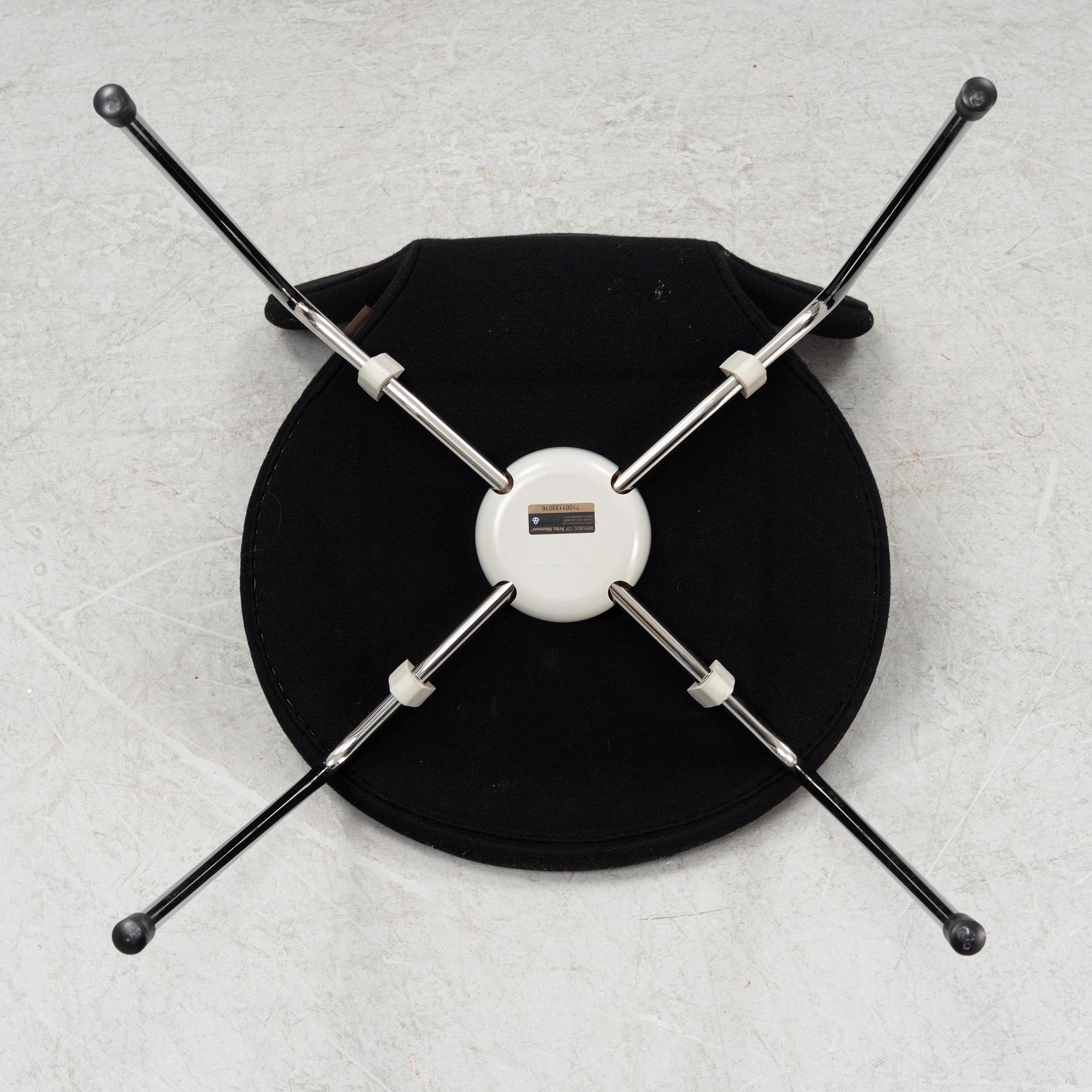 Arne Jacobsen, stolar, 4 st, "Sjuan", Fritz Hansen, 2000-tal.