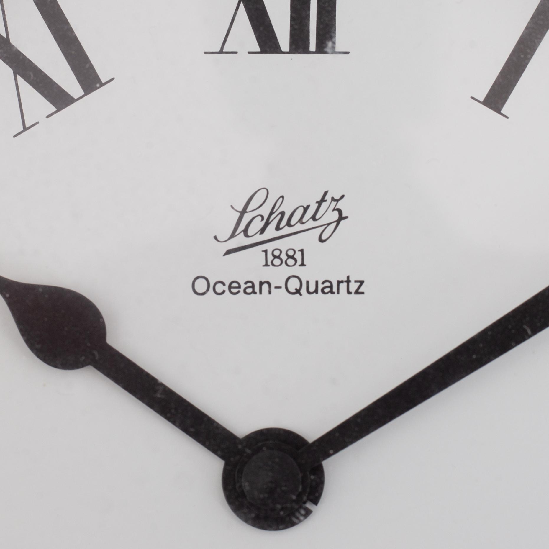A barometer and a ship's clock, quartz, Shatz, second half of the 20th century.
