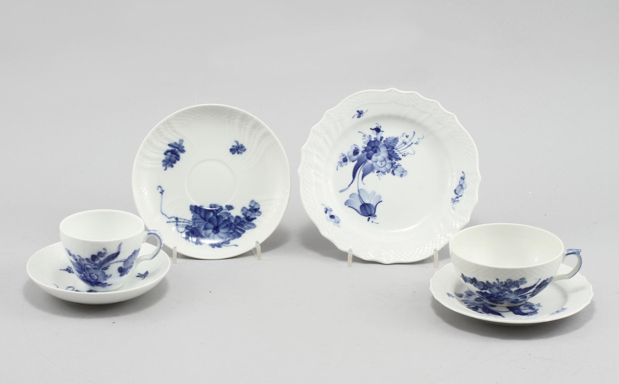 KAFFESERVIS, 60 delar, porslin, "Blå Blomst", Royal Copenhagen, 1900-talets andra hälft.