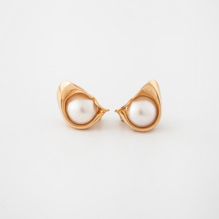 PER BORUP, Köpenhamn, a pair of mabe pearl earrings.