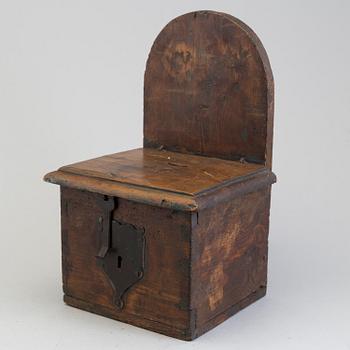 A WOODEN OFFERING BOX, probably 17th century.