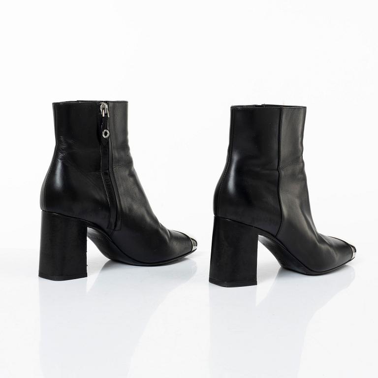 Louis Vuitton, stövletter, ett par, storlek 37.