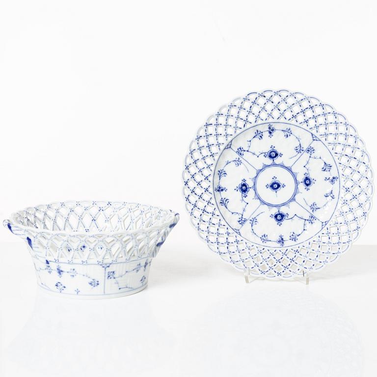 Royal Copenhagen, gallerskål med fat, "Musselmalet", Danmark, 1889-1922.