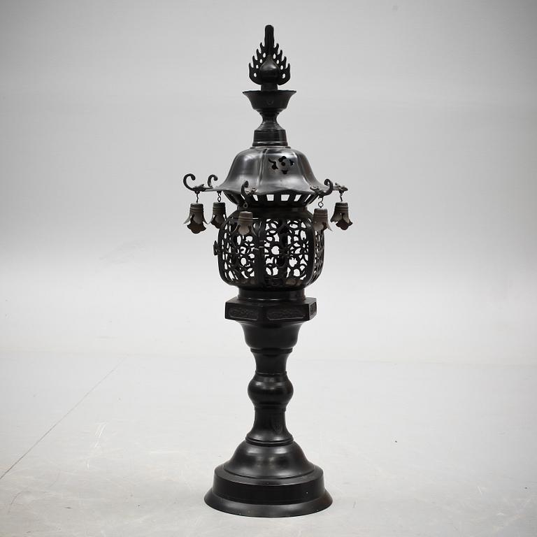 TRÄDGÅRDSLYKTA, brons, Meiji, Japan, 1900-talets början.