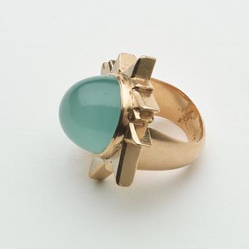 Kristian Nilsson, an 18K gold ring with a cabochon cut aquamarine, Stockholm 1979.