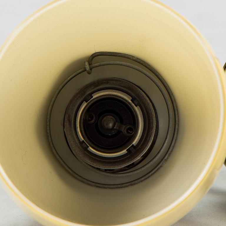 Paavo Tynell, a mid-20th century '9452' wall light for Idman.