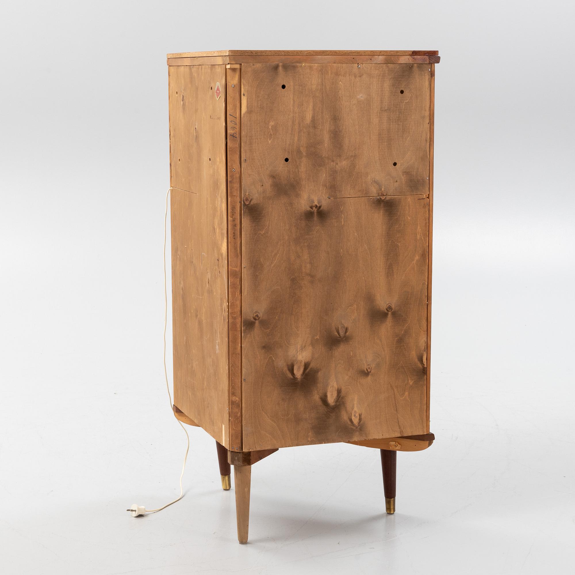 Hörnskåp/barskåp, 1900-talets mitt.