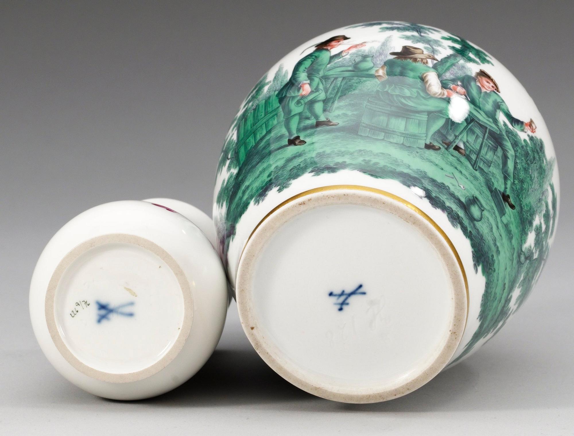 VASER, två stycken, porslin. Meissen 1900-tal.