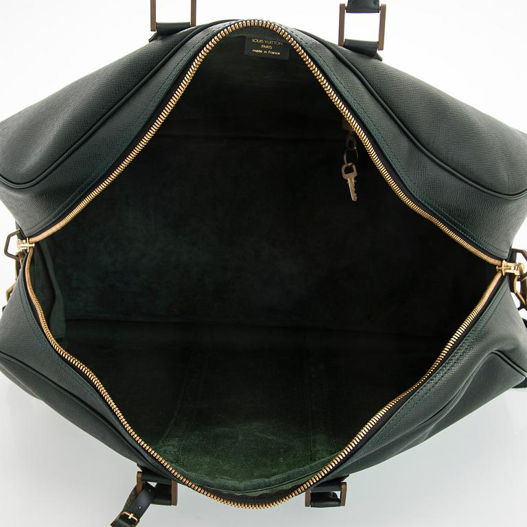 Louis Vuitton, viikonloppulaukku, "Taiga Kendall GM".