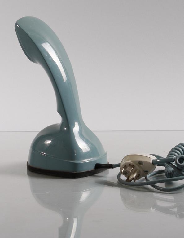 TELEFON. "Ericofonen", s.k. Kobra. Formgiven av Blomberg, Lysell och Thames. 1953-1954.