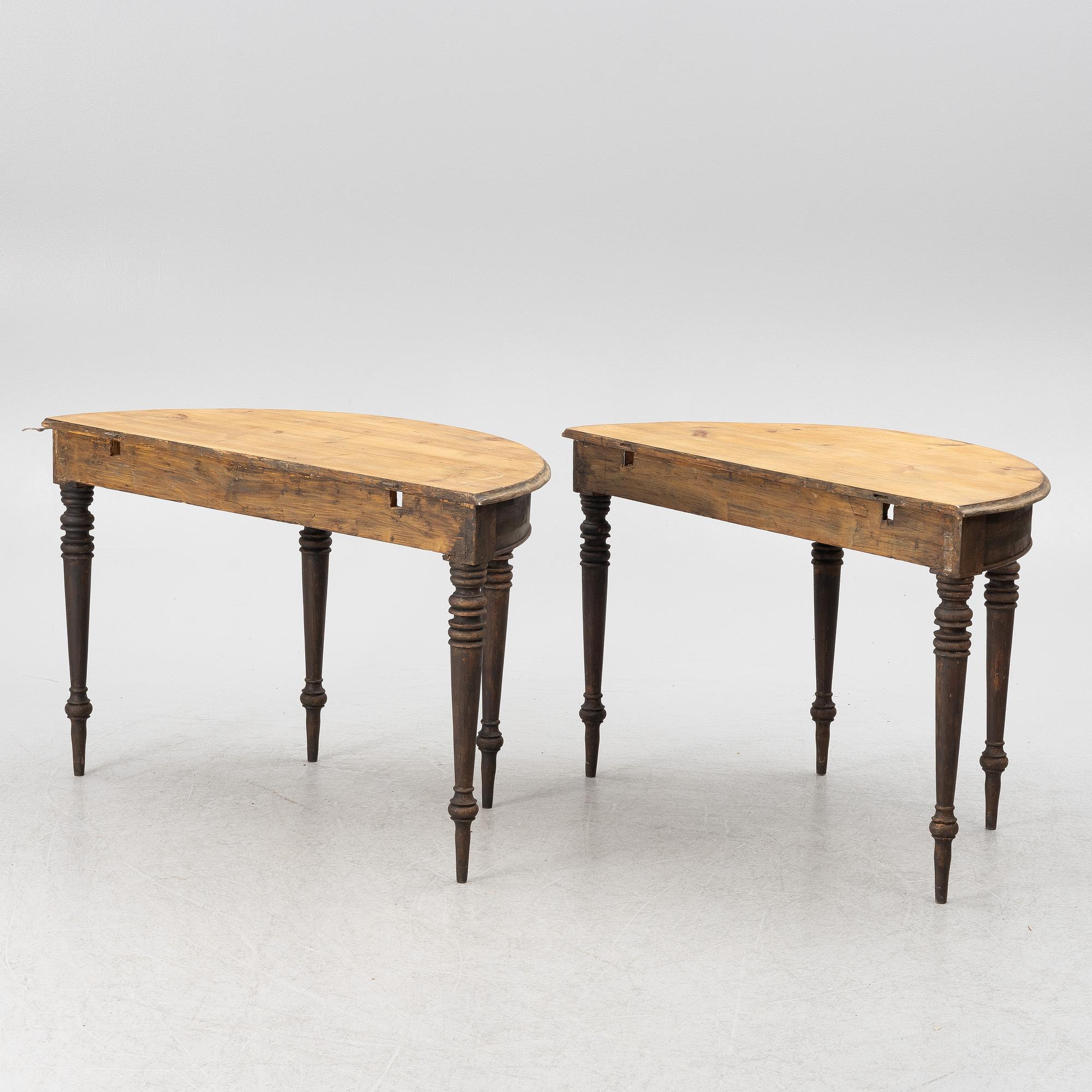 Månbord, ett par, Sverige, 1800-talets senare del.