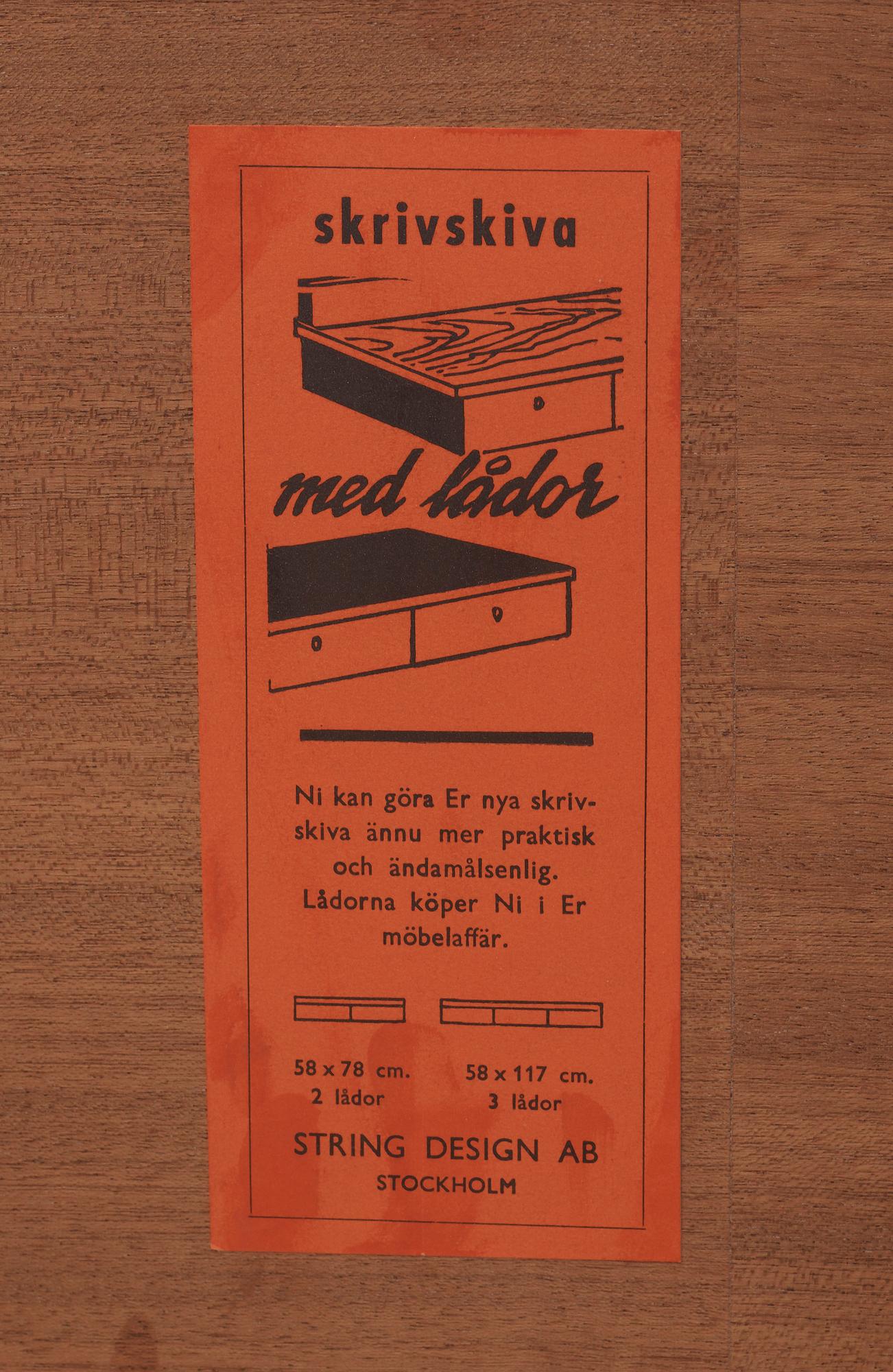 HYLLSKRIVBORD, "String", Nisse Strinning, 1950/60-tal.