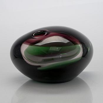 Timo Sarpaneva, skulptur, "Sovande fågel", signerad Timo Sarpaneva 1996. Notsjö glasbruk.