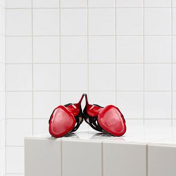 SKOR, Christian Louboutin, storlek 40,5.