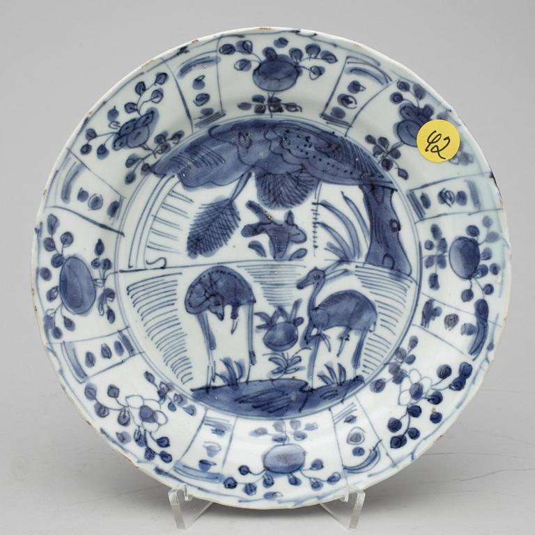 A matched set of nine dishes, Ming dynasty, Wanli (1572-1620).