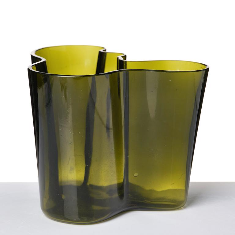 Alvar Aalto, a "Savoy/3030" dark green glass vase, Iittala Glassworks, Finland ca.