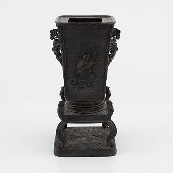 A bronze vase with stand, Japan, Meiji (1868-1912).