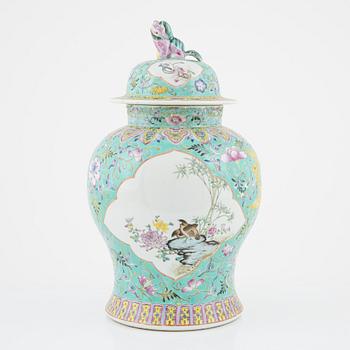 A porcelain lidded urn, China, 20th Century.