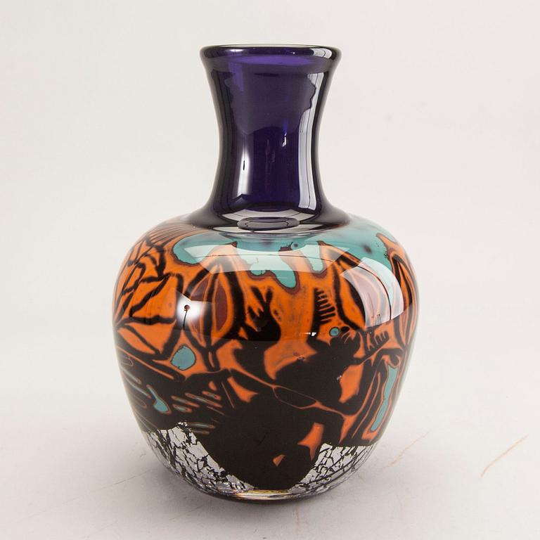 Elna Melusine Jolom, a unique graal glass vase Österlens glashytta.