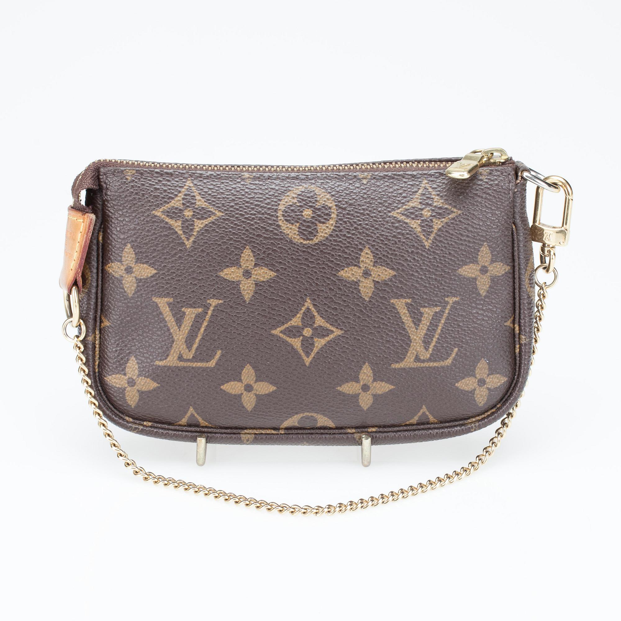 VÄSKA, "Mini Pochette Accessoires", Louis Vuitton.