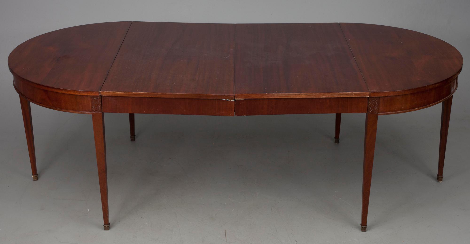 MATBORD, mahognyfanerat, gustaviansk stil, 1900-talets början.