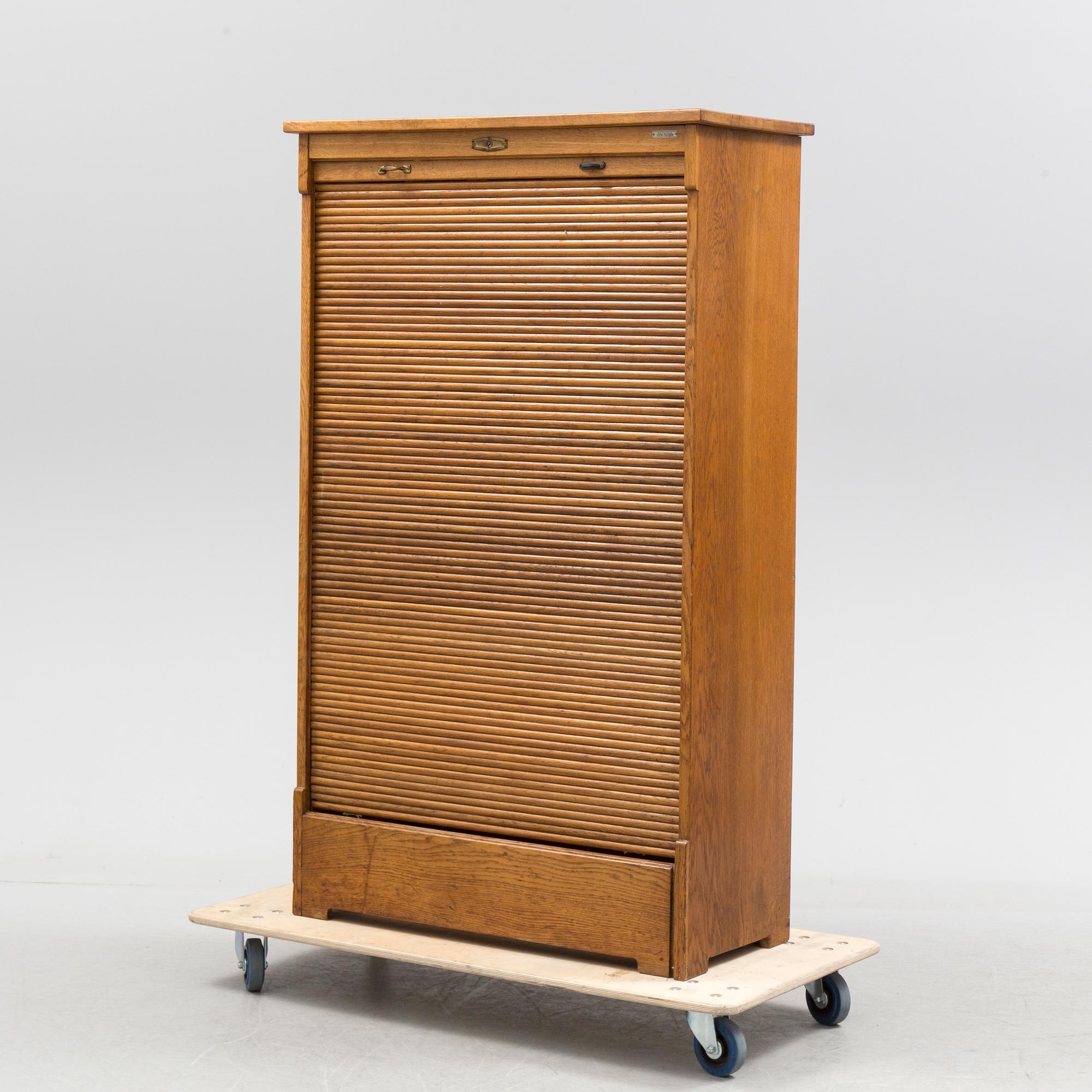 A German oak filing cabinet, first half of the 20th century.