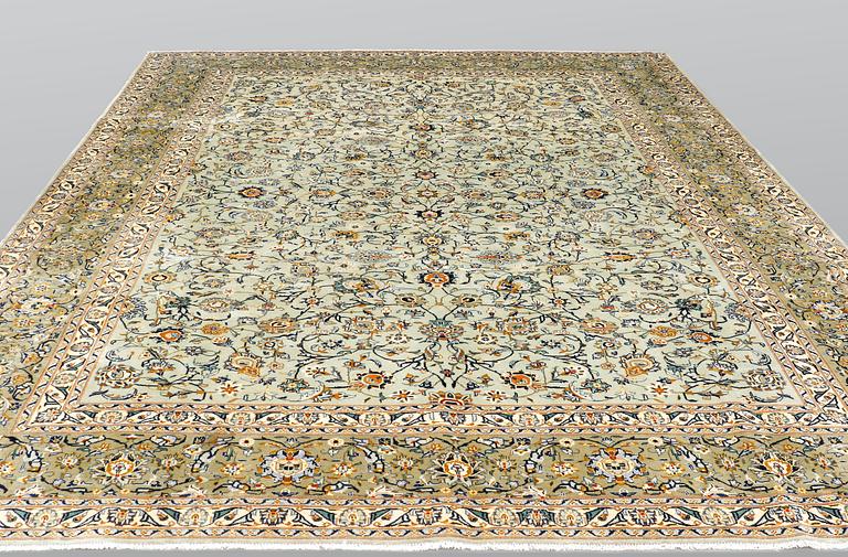 A carpet, Kashan, ca 396 x 314 cm.