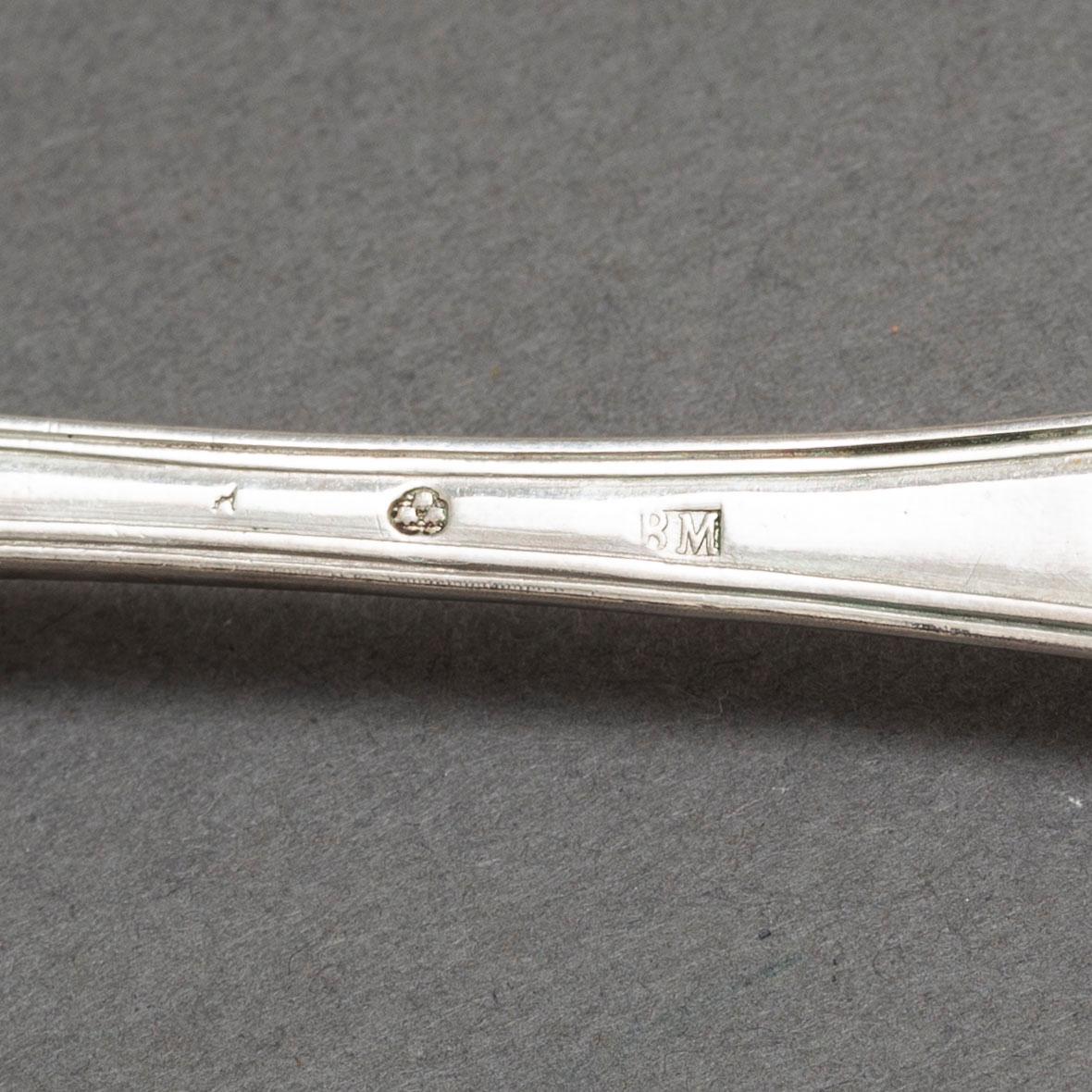 Sixteen 18th and 19th Century silver spoons.