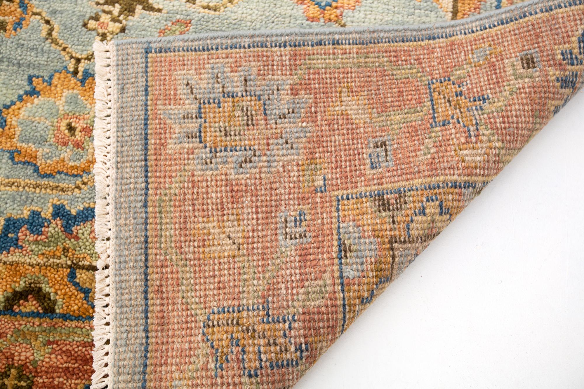A carpet, Heriz Design, ca 303 x 242 cm.