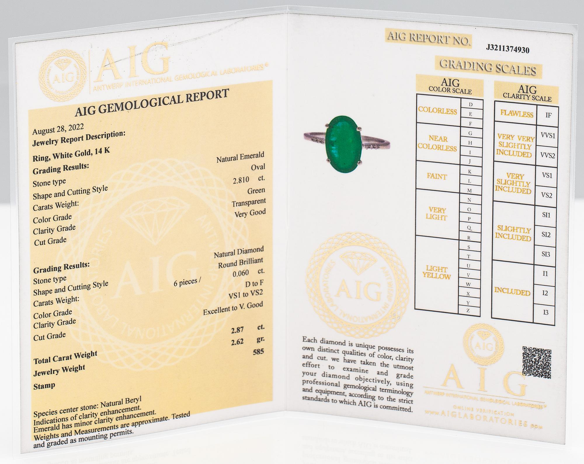 Ring, 14K vitguld, smaragd ca 2.81 ct och diamanter ca 0.06 ct tot. AIG-certifikat.