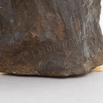 Kai Noramies, Seated boy.