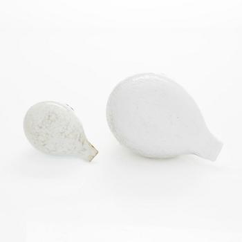 Oiva Toikka, Glass birds, 'Willow Grouse' and 'Baby Willow Grouse' signed.