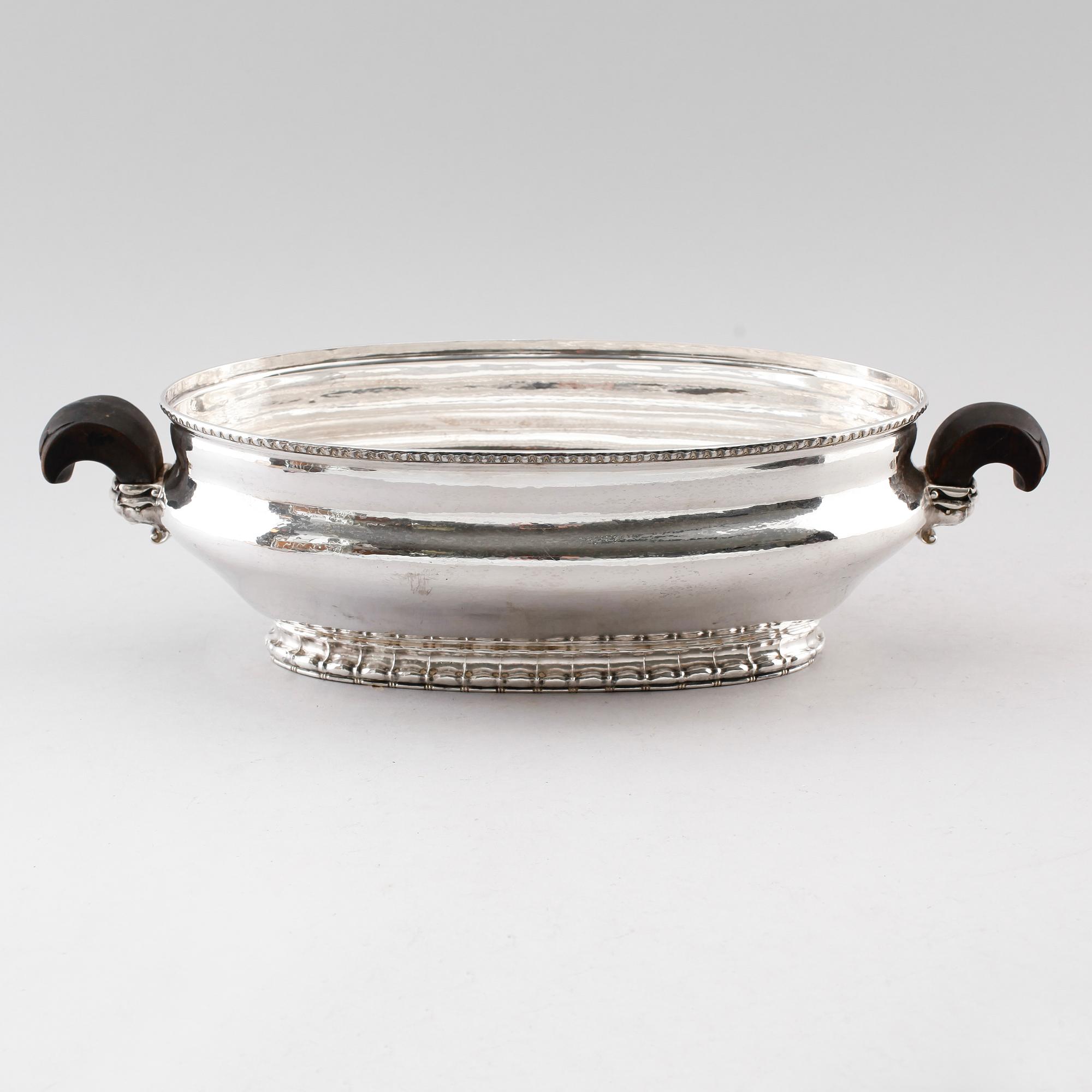 JARDINJÄR, silver, svenska importstämplar, 1920-tal. Vikt ca 1172 gram.