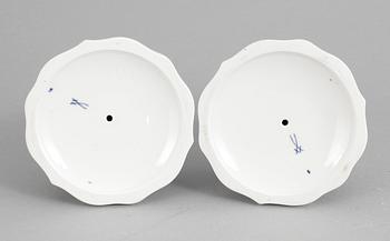 LJUSSTAKAR, ett par, porslin, Meissen, Tyskland, 1900-tal.