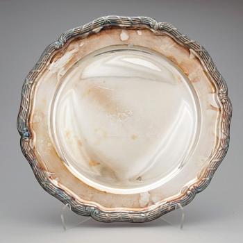 FAT/BRICKA, silver, otydlig mästarstämpel, Stockholm, 1940. Vikt ca 892g.