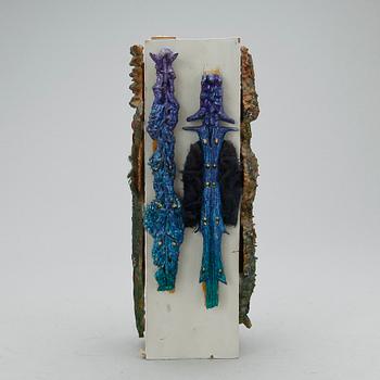 KARL AXEL PEHRSON. Objekt, emalj, trä. Sign med dedikation.