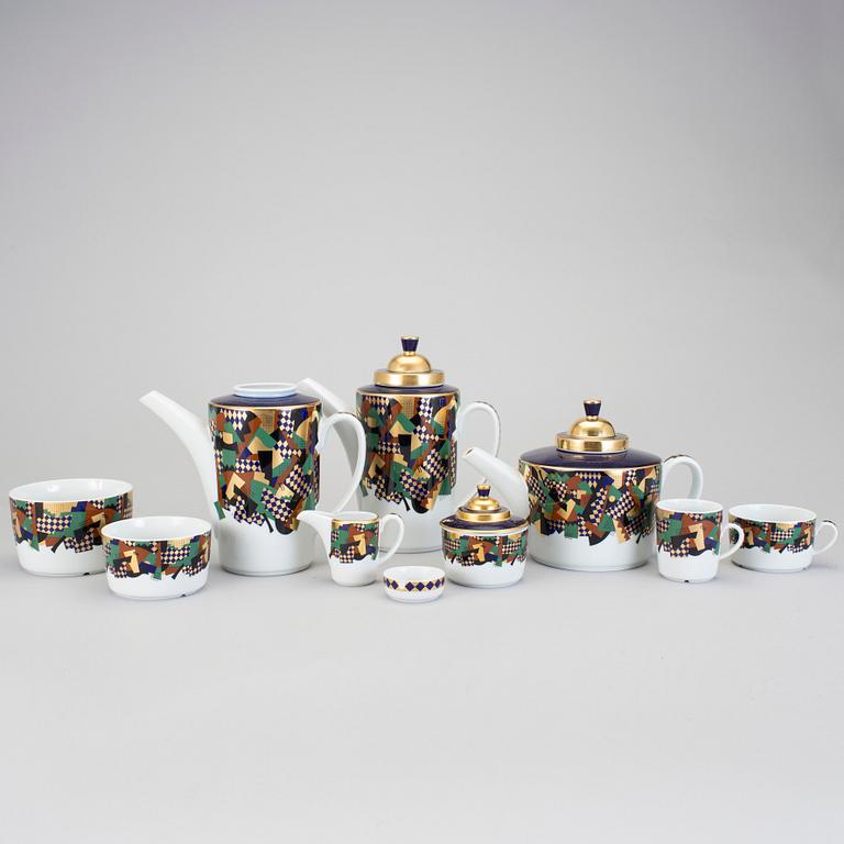 SERVIS, 118 delar, fältspatporslin, "Festivo", Heikki Orvola, Rörstrand, 1980-tal.