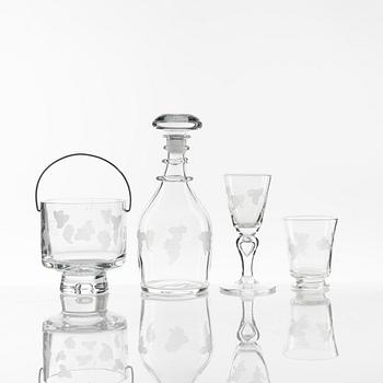 Tomas Harila Carlgren och Lars Sjöberg, glasservis, 20 delar, "Slottet", Reijmyre.