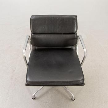 Charles & Ray Eames, Desk Chair, "EA 207 Soft Pad Chair", Vitra.