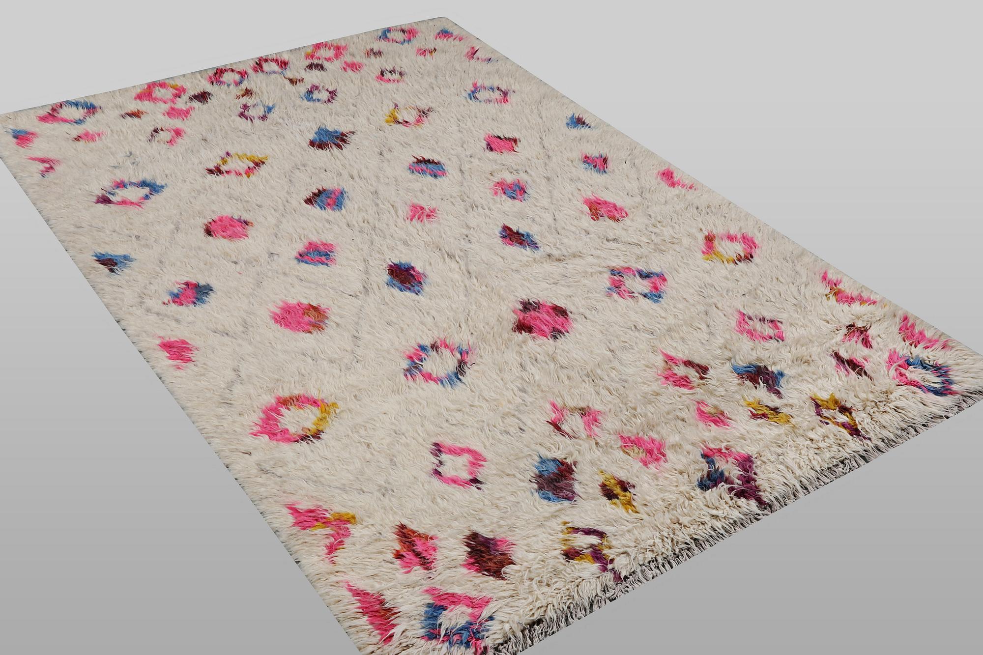 A carpet, Morocco, Berber, ca 266 x 177 cm.