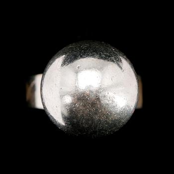 RINGAR, 2 st, silver, 1967 samt 1977.