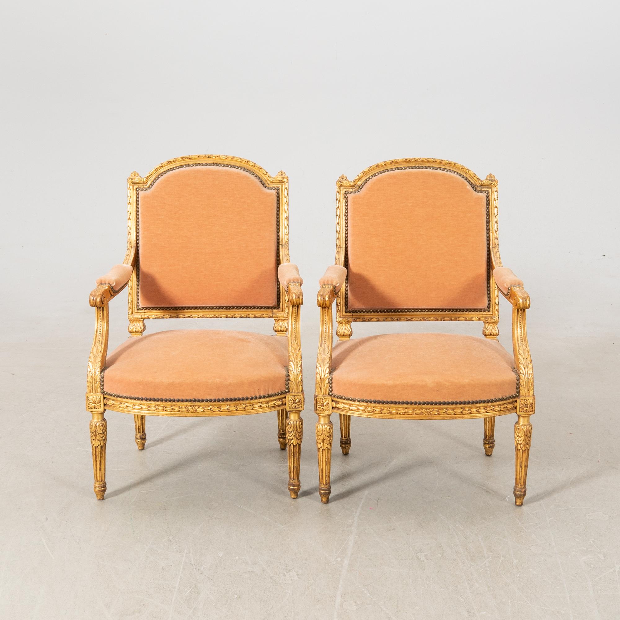 Armchairs, a pair in the Louis XVI style, first half of the 20th century.