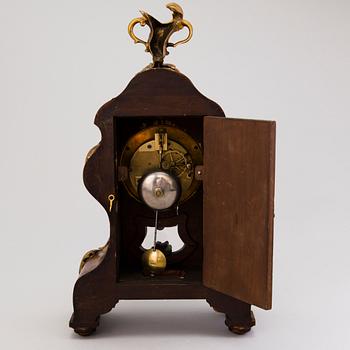 BORDSPENDYL, Divienne Lamy, St. Quentin, Frankrike 1800-talets slut.