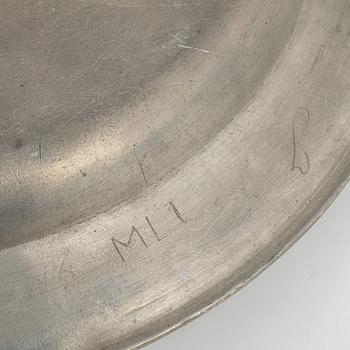 Samling tenn, 8 delar, bl.a. Erik Wikgren, Nyköping (mästare 1805-1846).