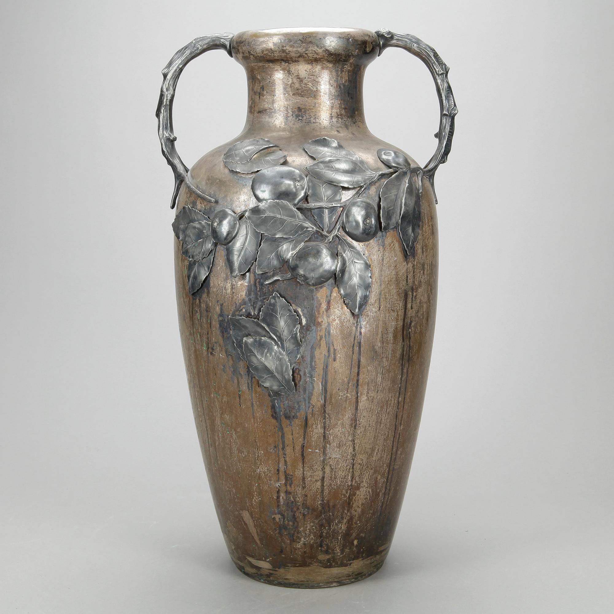 GOLVVAS, nysilver och vitmetall Jugend 1900-talets början, märkt Kayser.